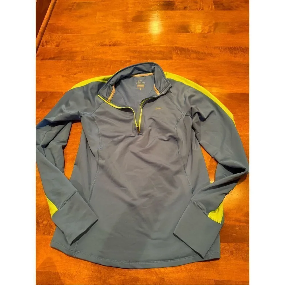 Nike Dri fit woman’s quarter zip sweatshirt